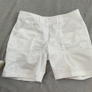 Tommy Bahama White Shorts - Size 2